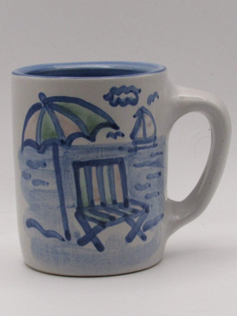 MA Hadley Blue & White Beach Umbrella and Chair Mug RARE Excellent Cond